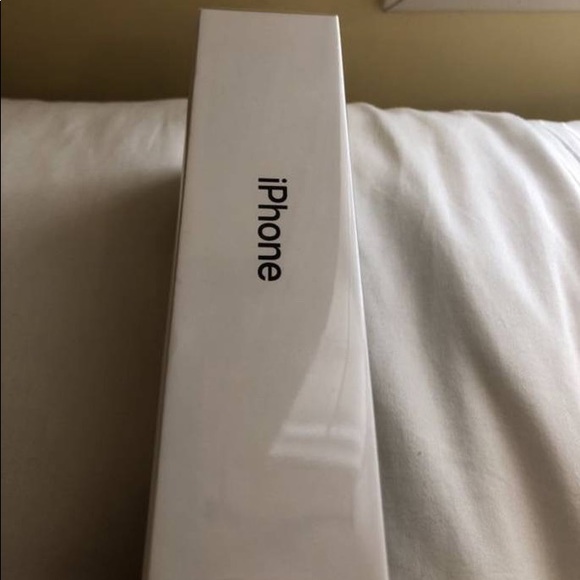 IPHONE XS MAX 256 GB - Picture 2 of 2